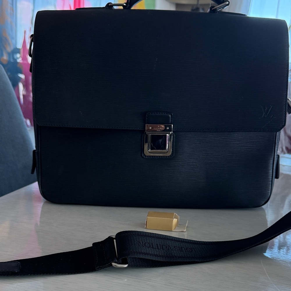 Black Leather Men's Louis Vuitton Briefcase